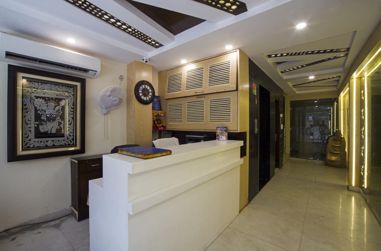 Optimum Oxford International Hotel New Delhi Bagian luar foto