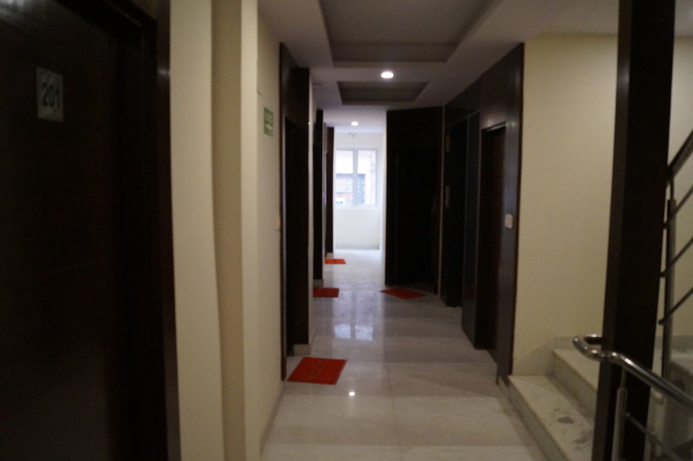 Optimum Oxford International Hotel New Delhi Bagian luar foto