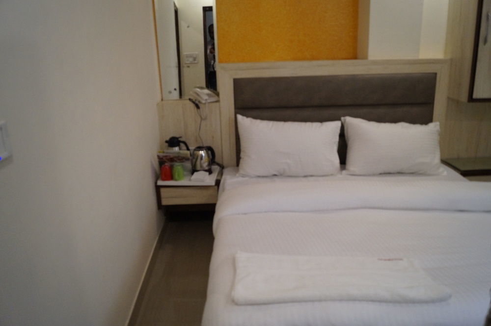 Optimum Oxford International Hotel New Delhi Bagian luar foto