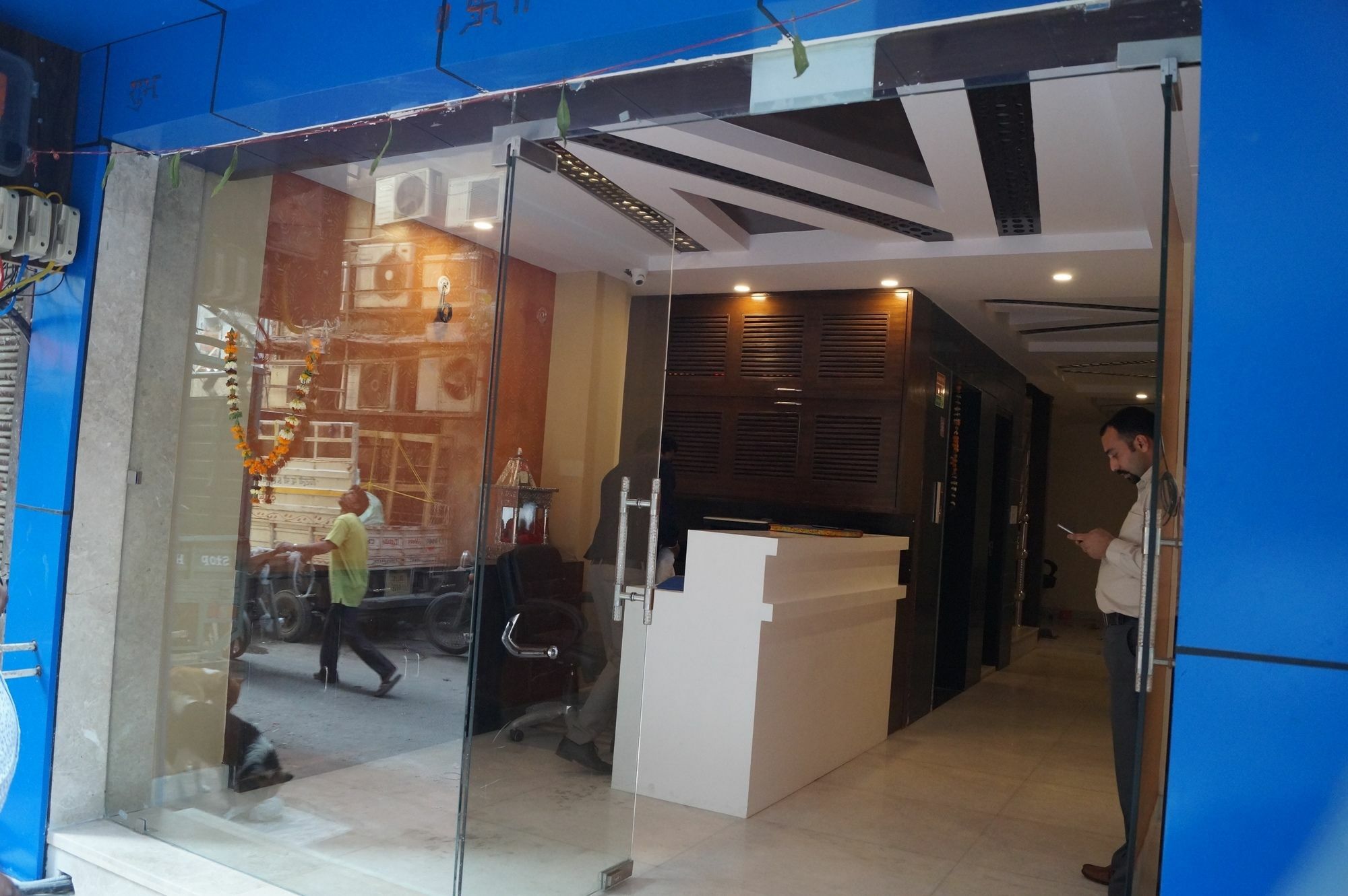 Optimum Oxford International Hotel New Delhi Bagian luar foto